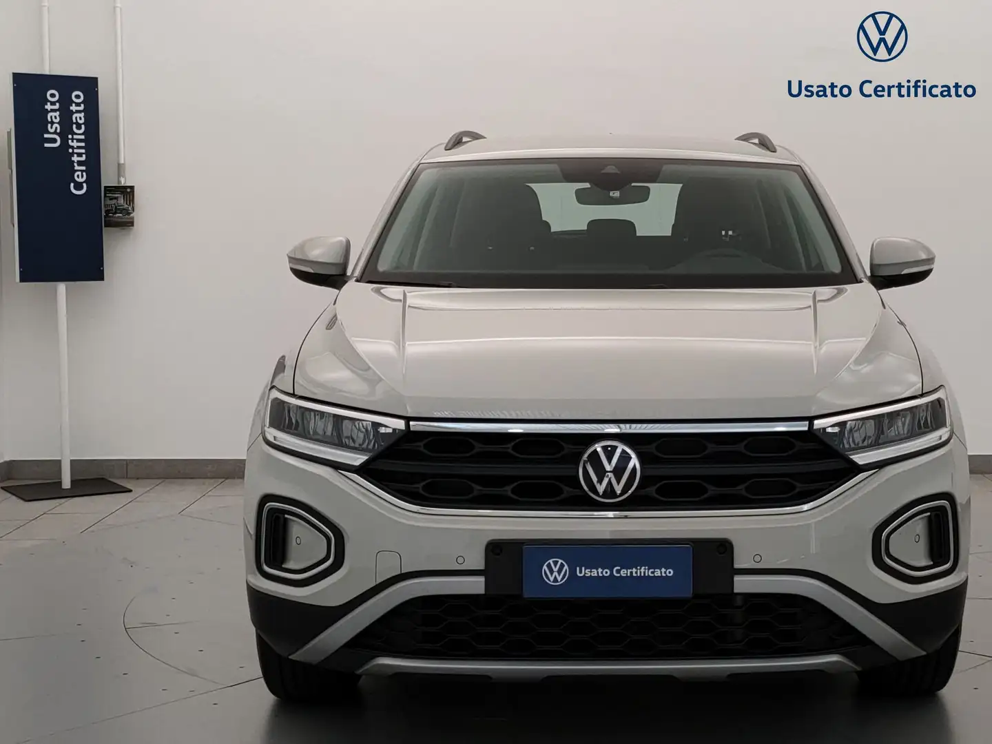 Volkswagen T-Roc 1.5 TSI ACT DSG Life Grau - 2