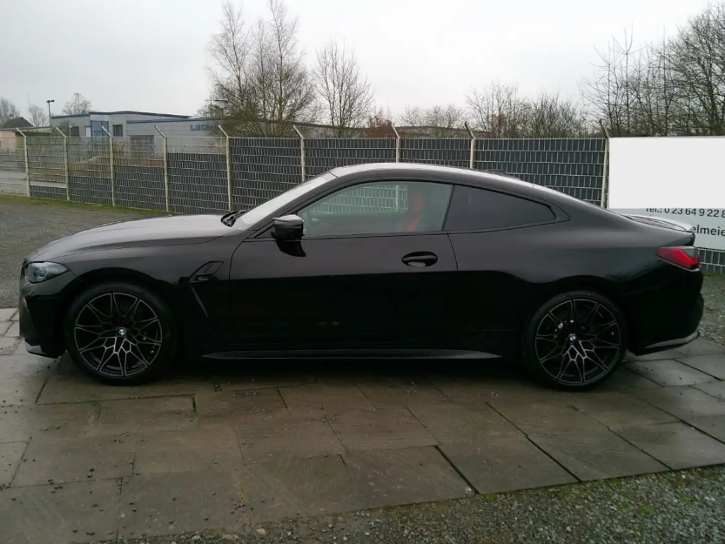 BMW M4 Coupe 3.0 Competition Individual Laser ParkingPLUS Noir - 2