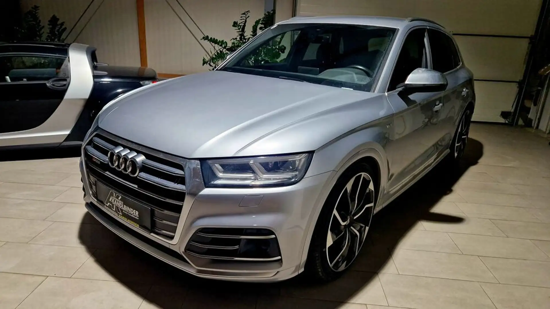 Audi SQ5 3,0 TFSI Quattro S-tronic Silber - 1