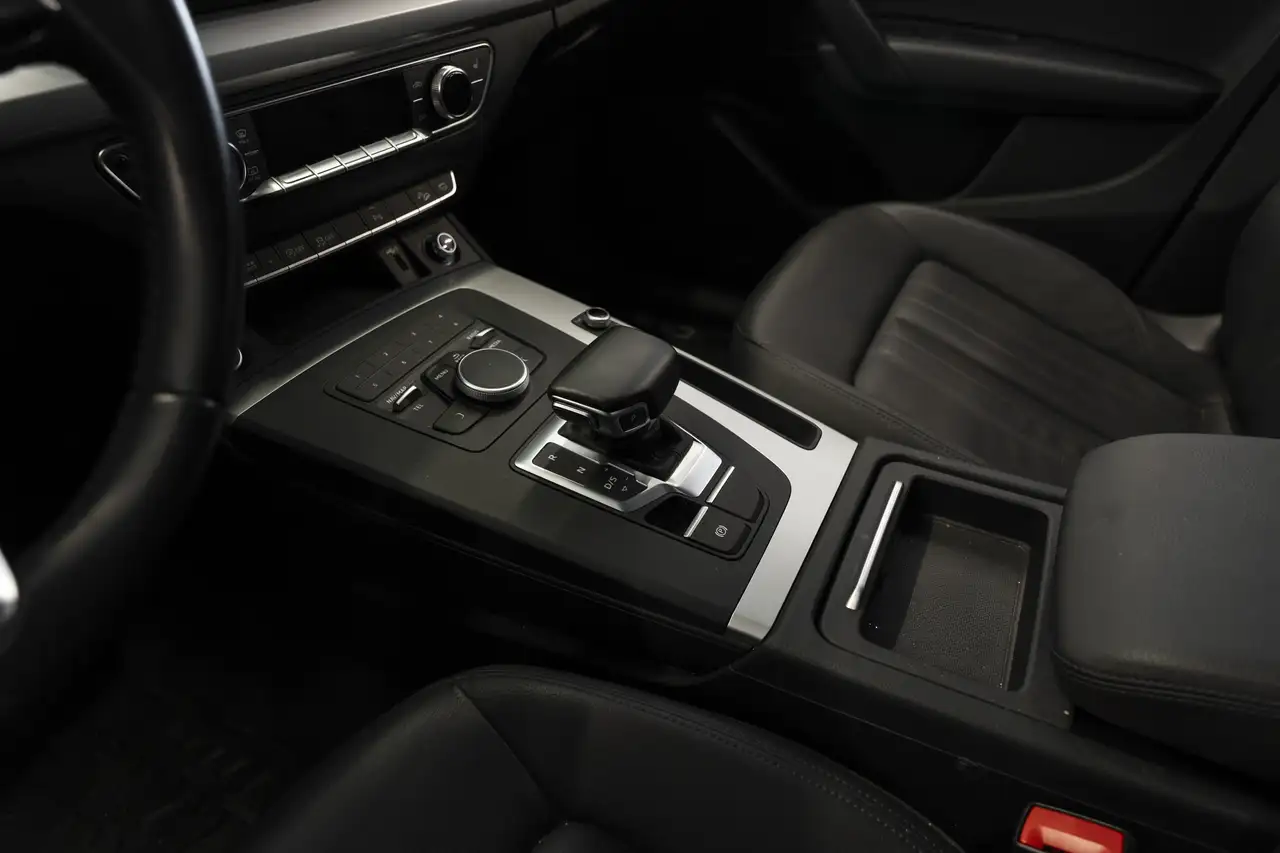 Audi Q5 снимка Audi Q5