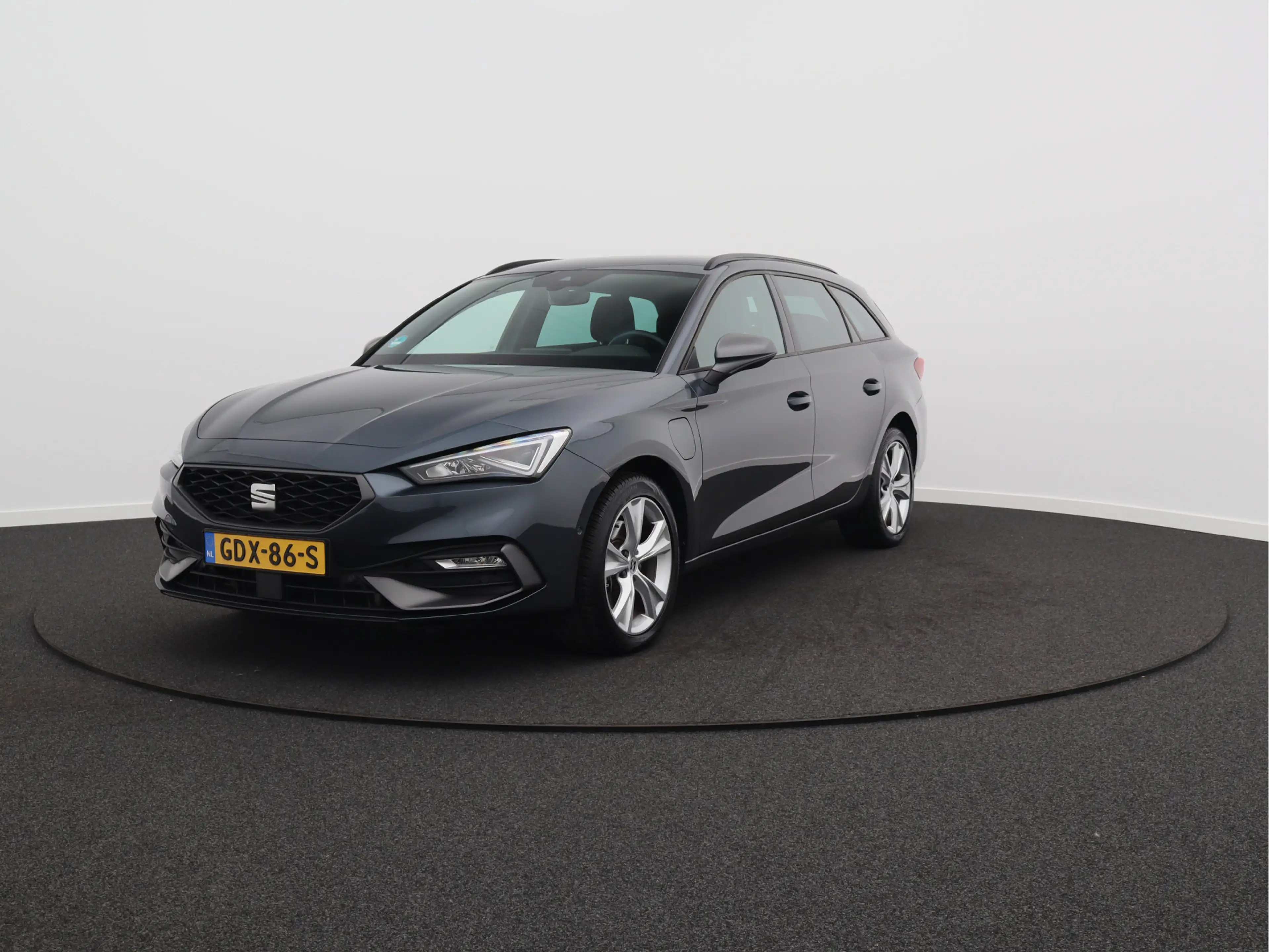 SEAT Leon e-Hybrid Sportstourer 1.4 TSI eHybrid PHEV FR Business Inte — photo 6