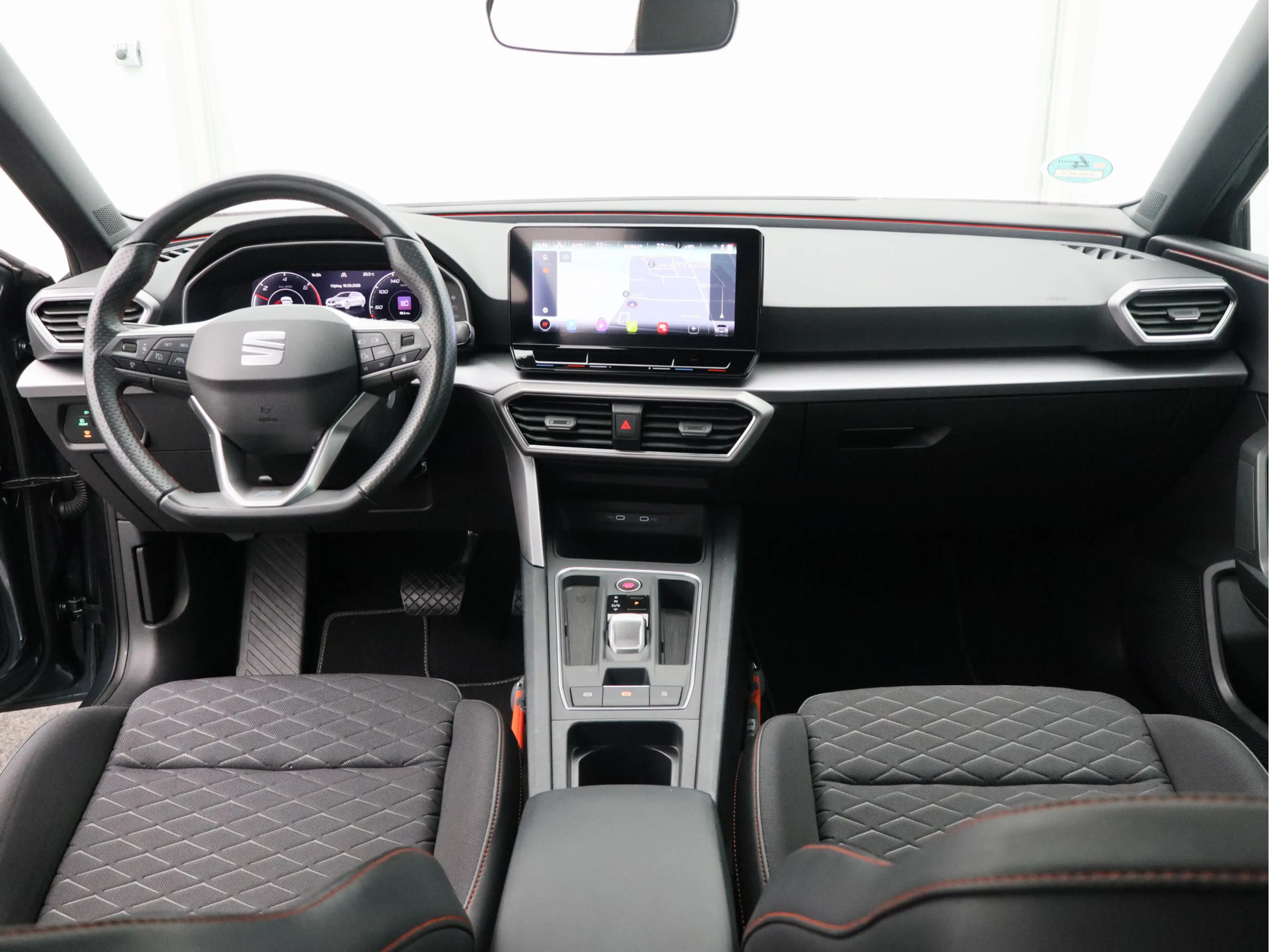 SEAT Leon e-Hybrid Sportstourer 1.4 TSI eHybrid PHEV FR Business Inte — photo 2