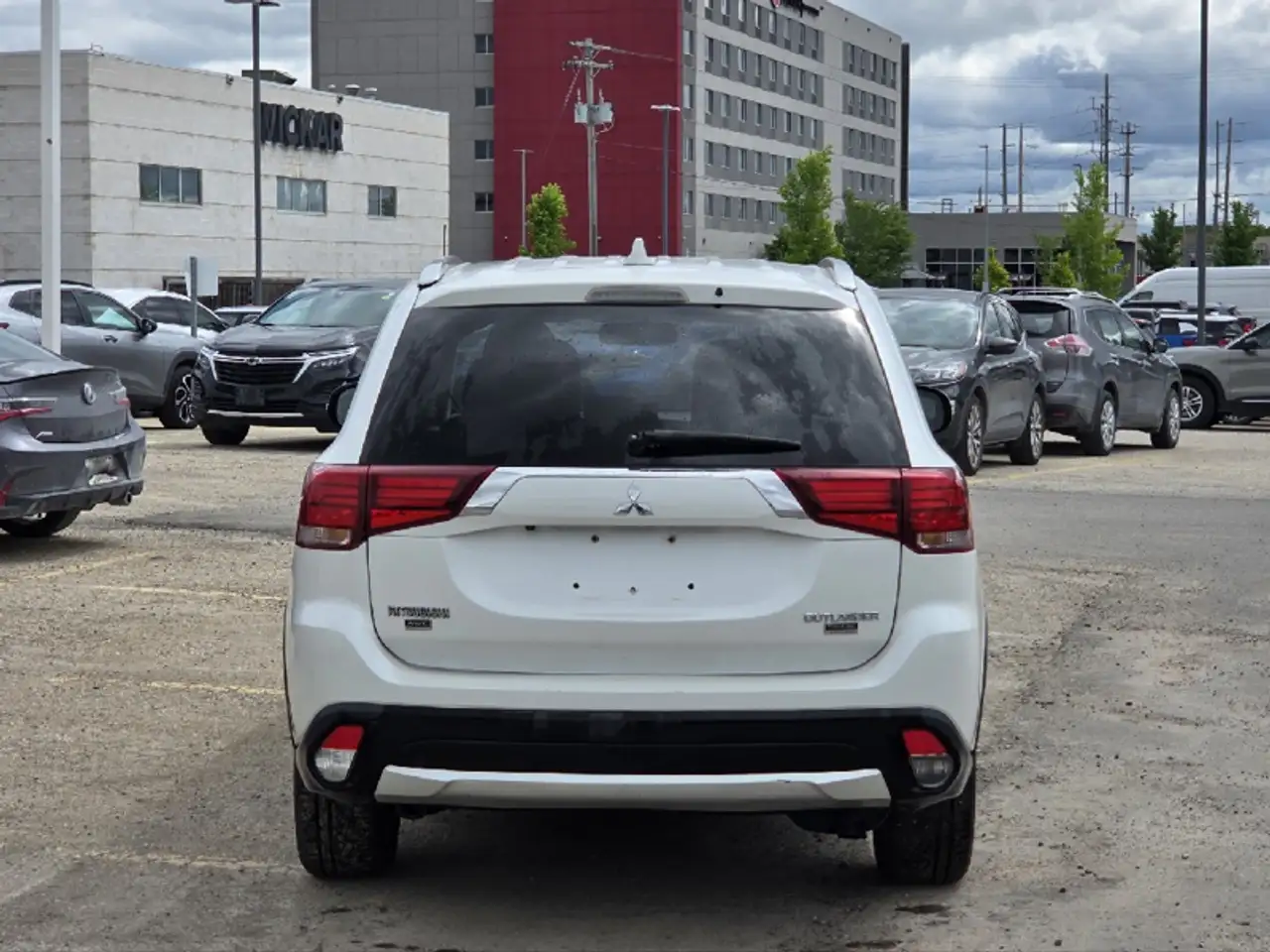 Mitsubishi Outlander снимка Mitsubishi Outlander