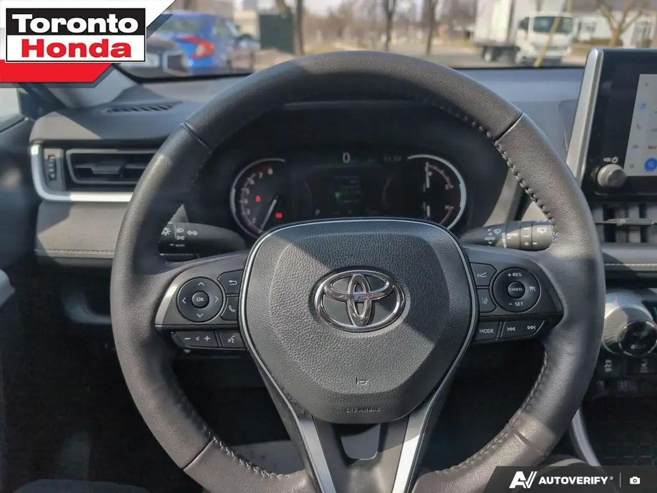 Toyota RAV 4 снимка Toyota RAV 4