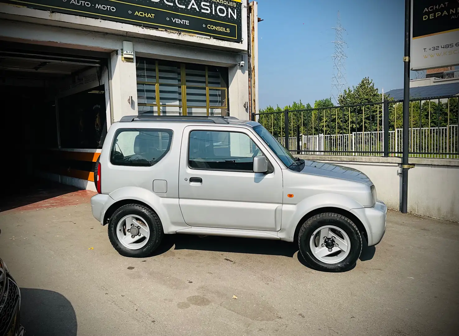 Suzuki Jimny 1.3i JX !! OFFRE DU MOMENT !! Gris - 2