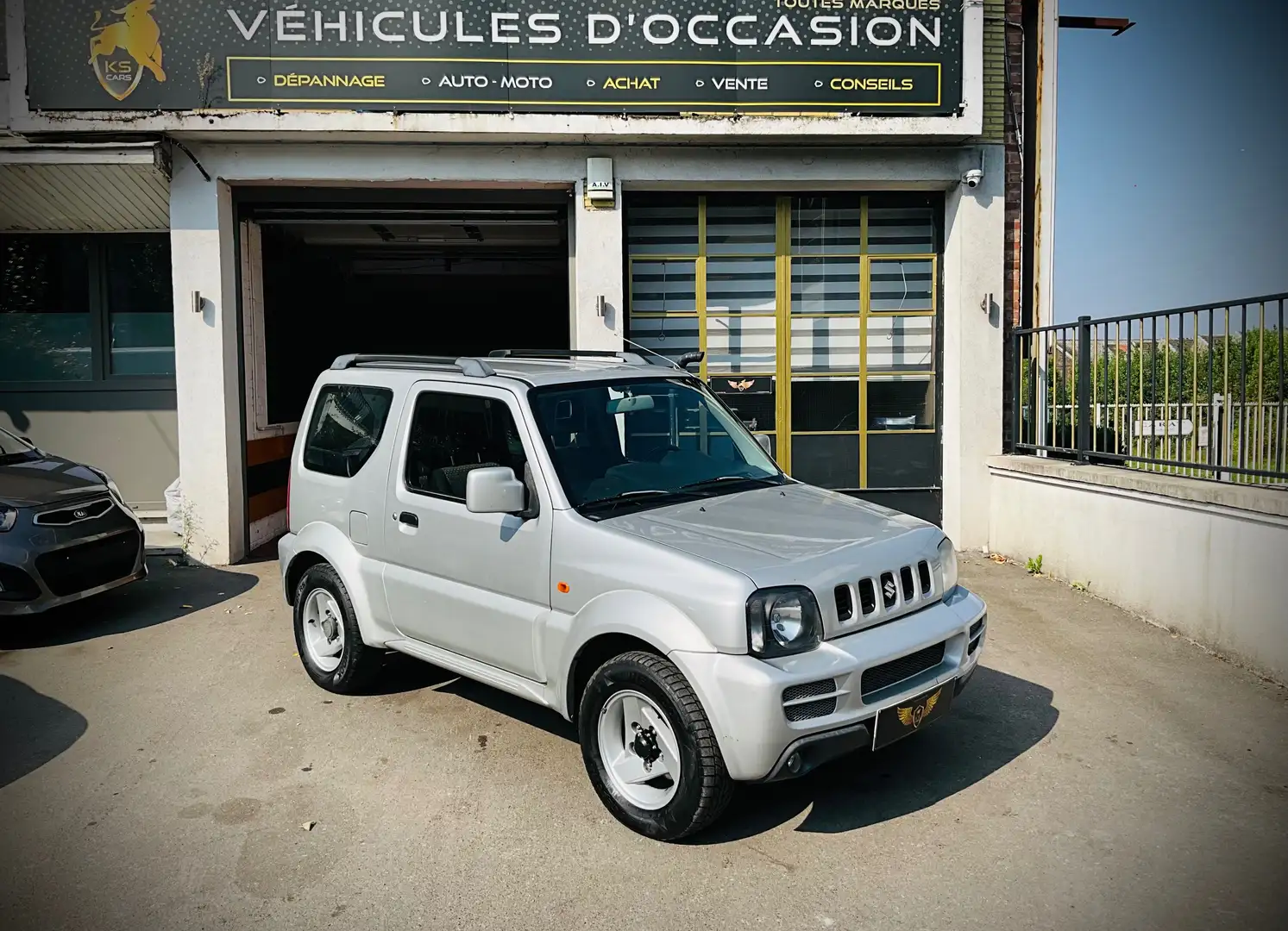 Suzuki Jimny 1.3i JX !! OFFRE DU MOMENT !! Gris - 1