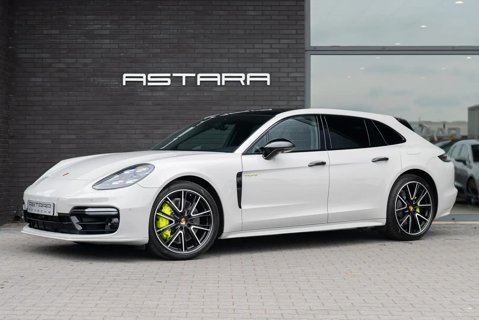 Porsche Panamera Sport Turismo 4 E-Hybrid Gris - 2