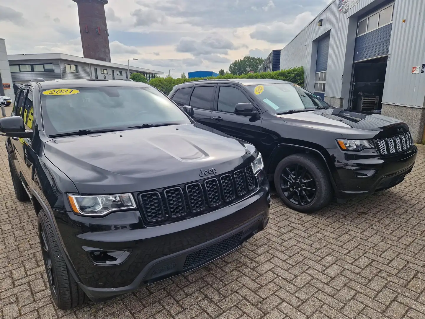 Jeep Grand Cherokee 2x Limited and High Alt. 19.500€ excl BTW/VAT Negro - 1