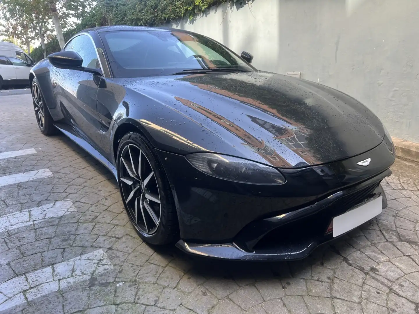 Aston Martin Vantage Schwarz - 1