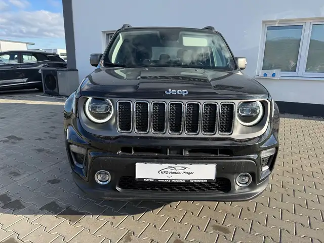 Jeep Renegade view 3