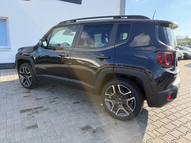 Jeep Renegade view 22