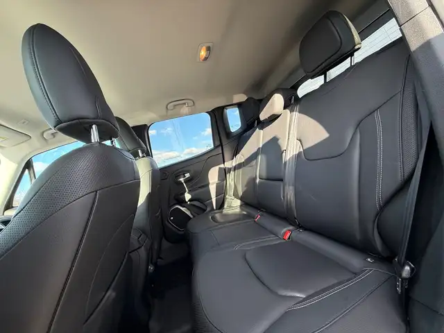 Jeep Renegade view 10