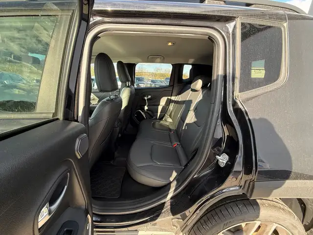 Jeep Renegade view 9