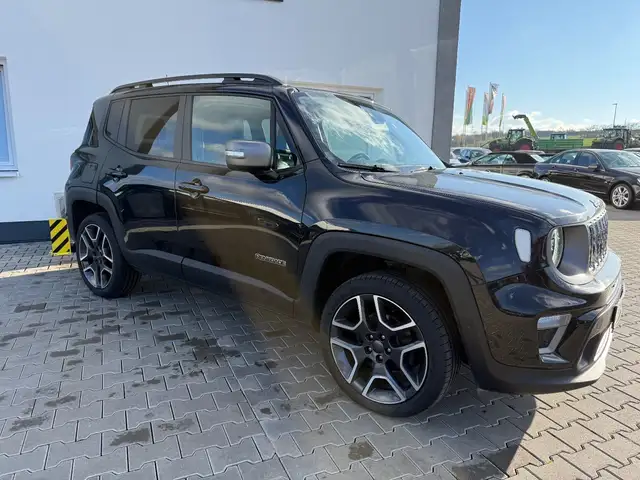 Jeep Renegade view 4