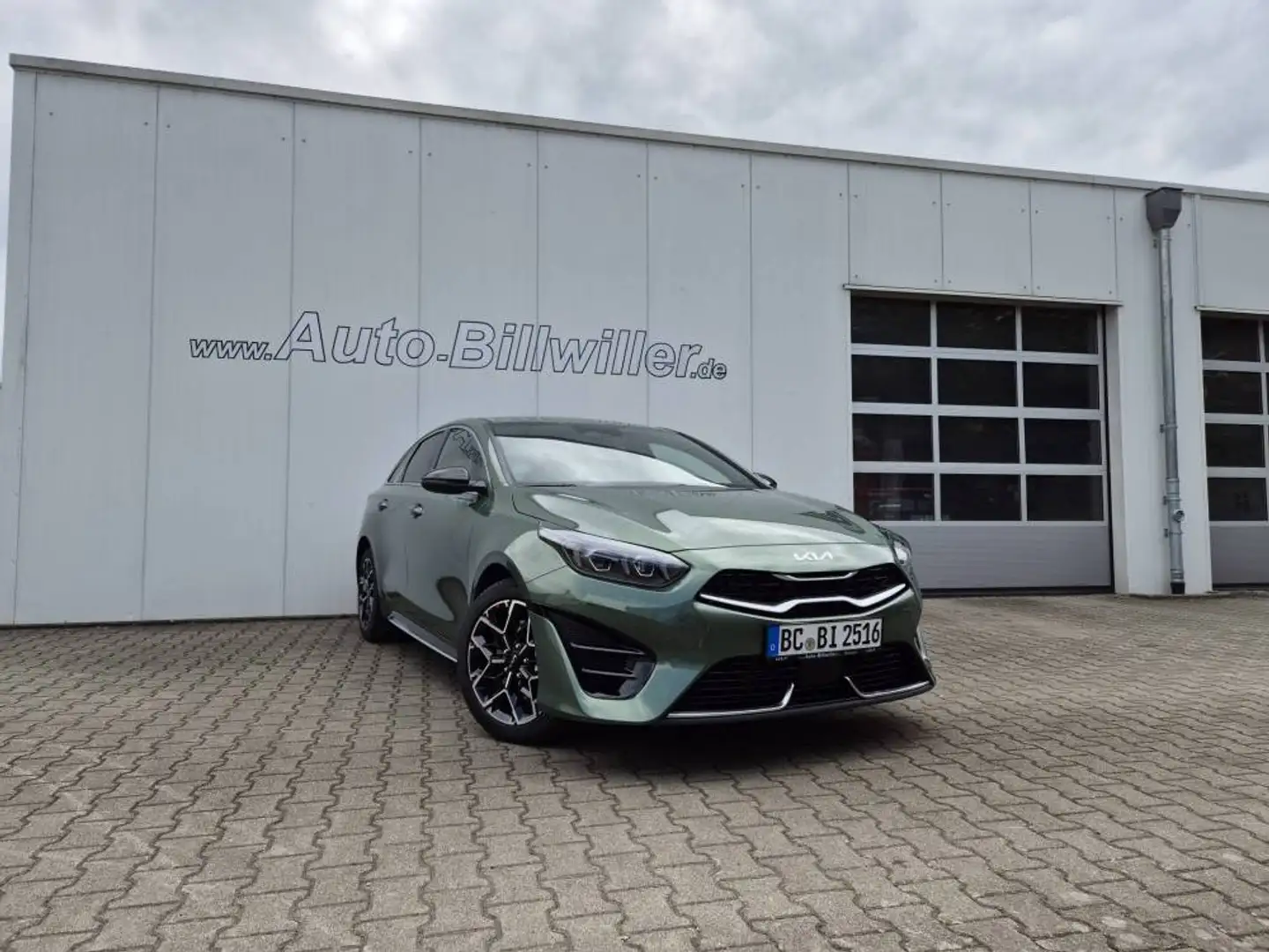 Kia ProCeed / pro_cee'd ProCeed 1.5 T-GDI DCT7 GT-Line Zelená - 2