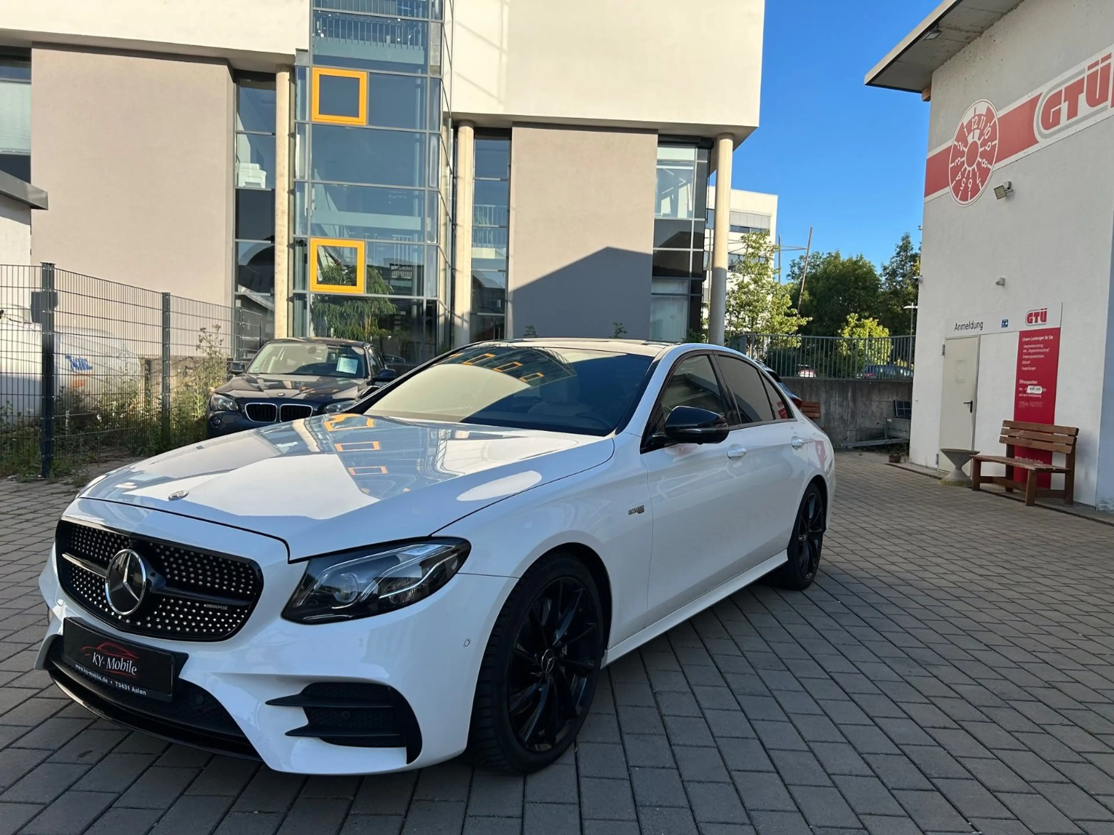Mercedes-Benz E 43 AMG 4Matic/Distr/360 Kam/Night Paket — photo 3