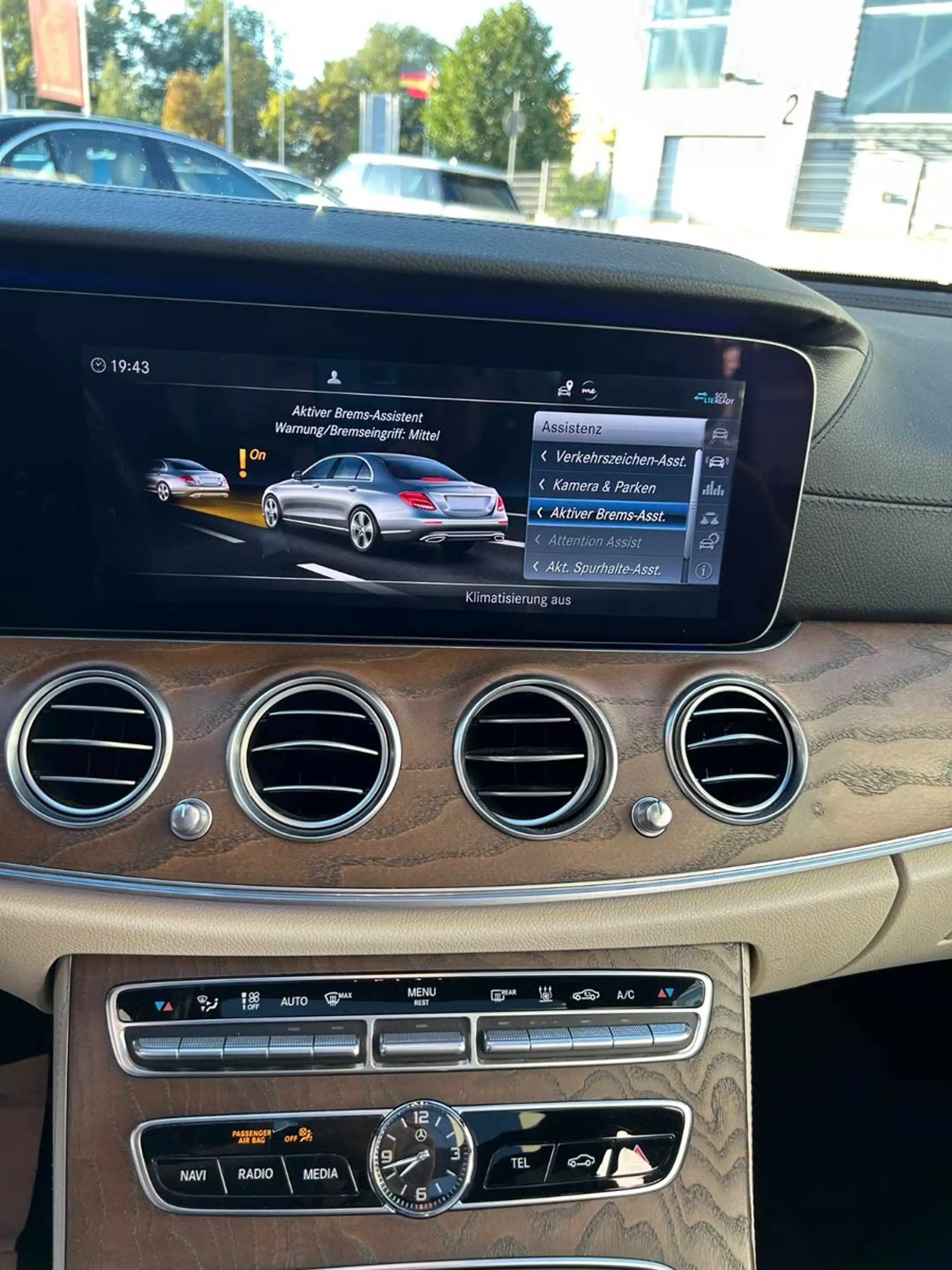 Mercedes-Benz E 43 AMG 4Matic/Distr/360 Kam/Night Paket — photo 19