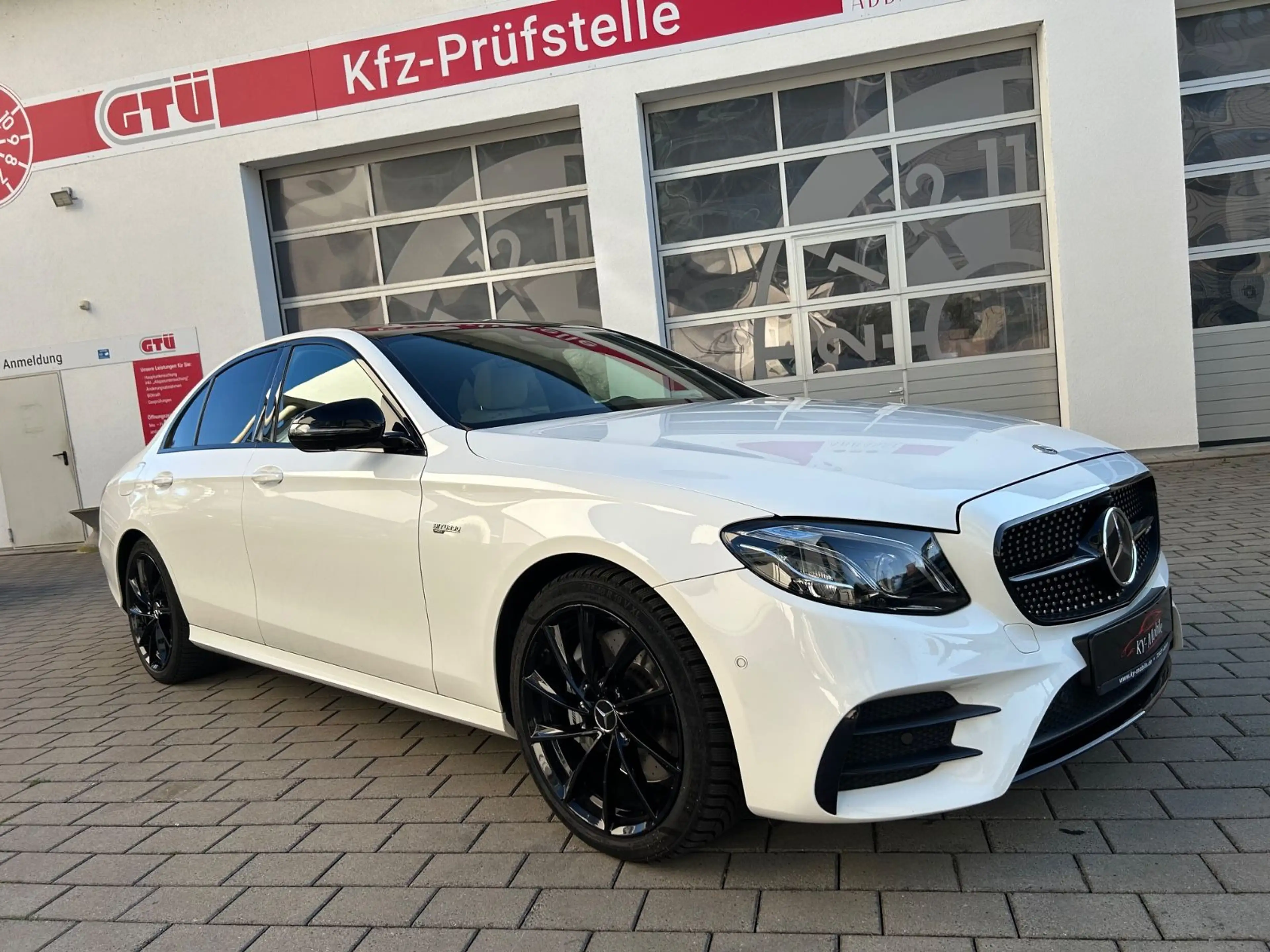 Mercedes-Benz E 43 AMG 4Matic/Distr/360 Kam/Night Paket