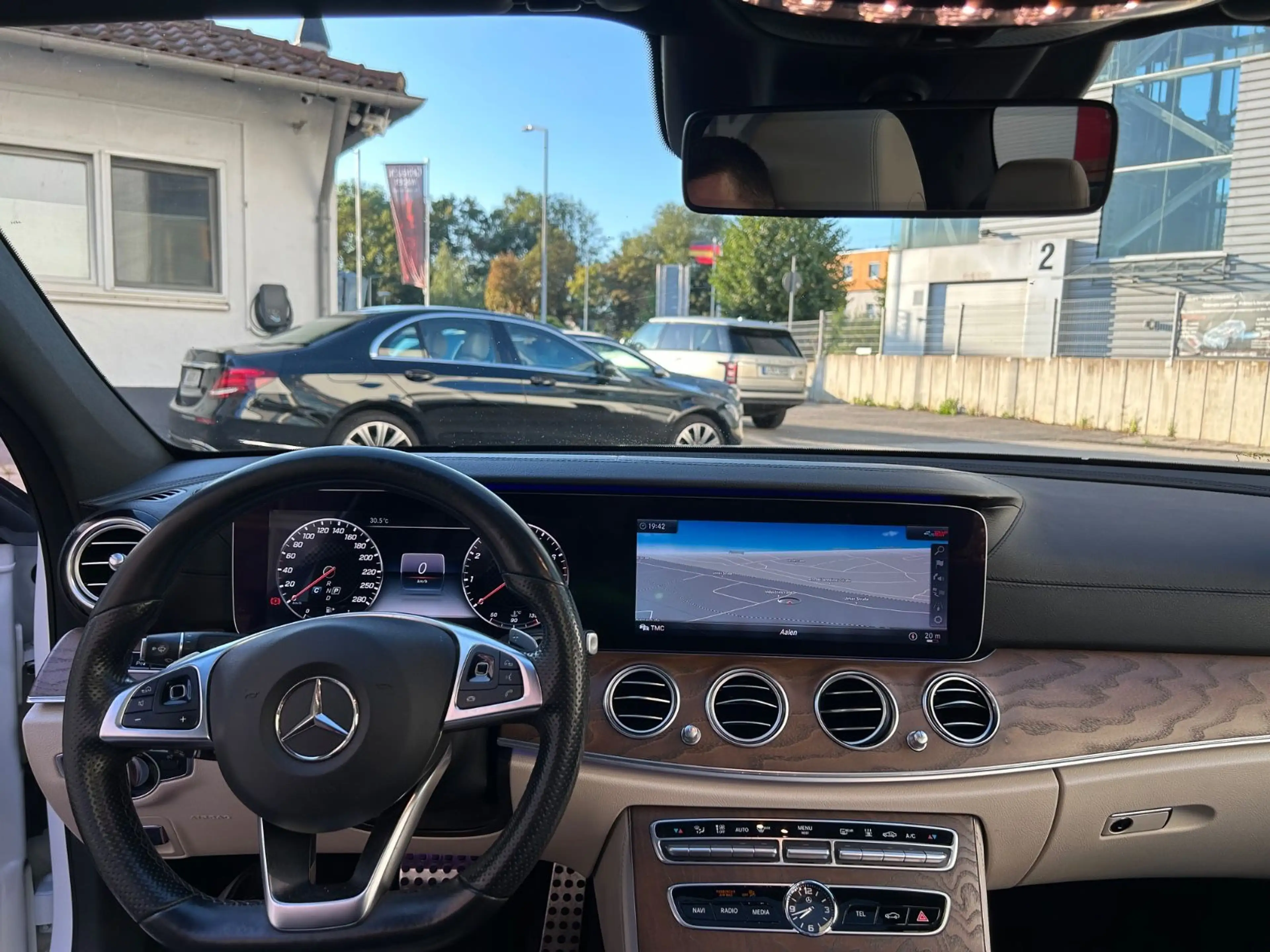 Mercedes-Benz E 43 AMG 4Matic/Distr/360 Kam/Night Paket — photo 15
