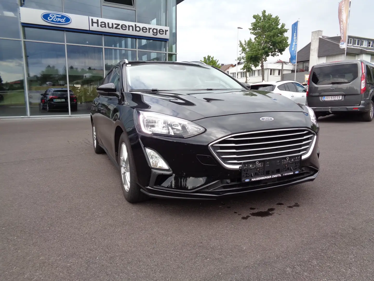 Ford Focus Traveller 1,5 EcoBlue 95PS, NAVI, Keyfree, So+Wi Zwart - 2