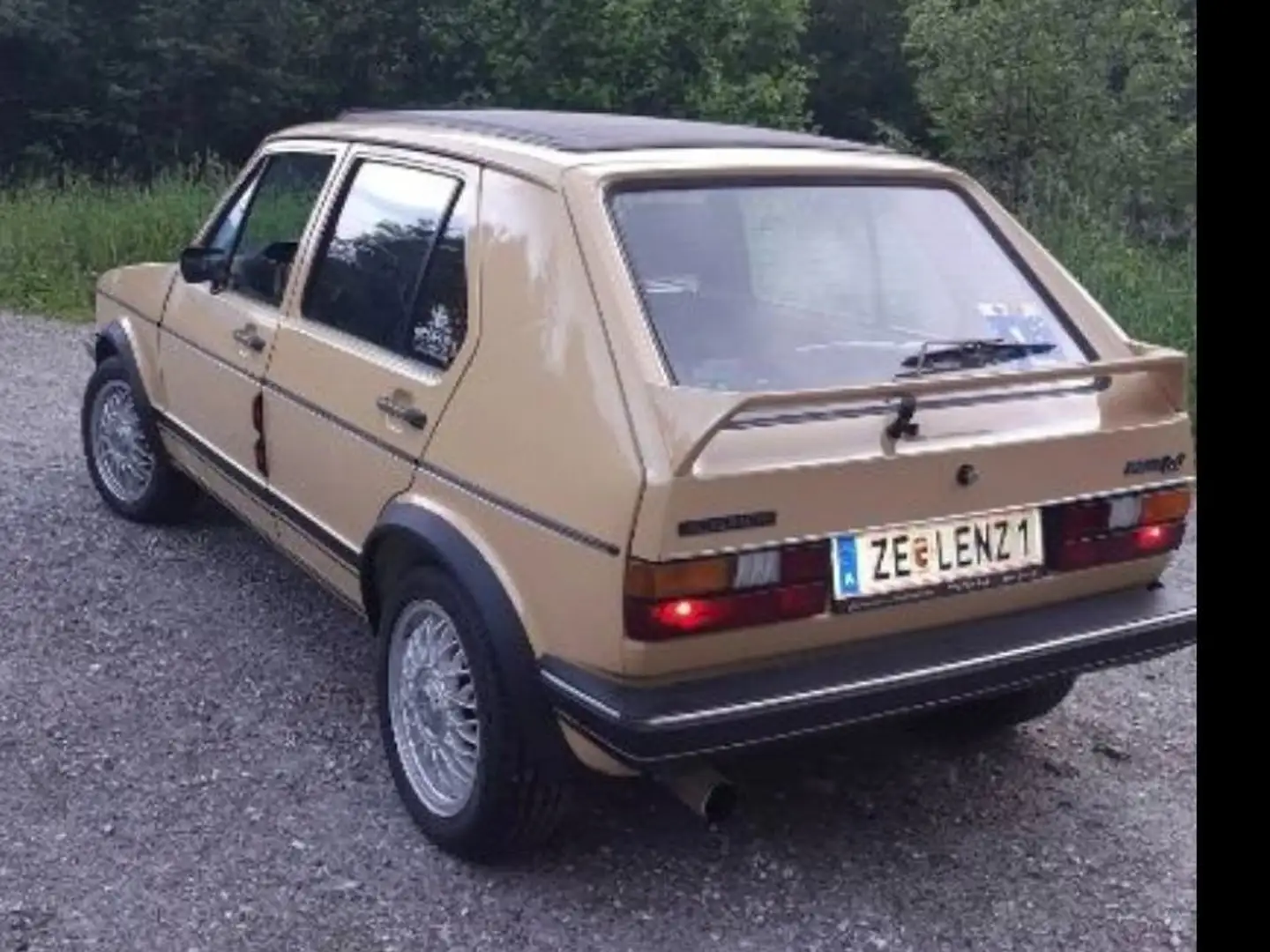 Volkswagen Golf CL Bej - 2