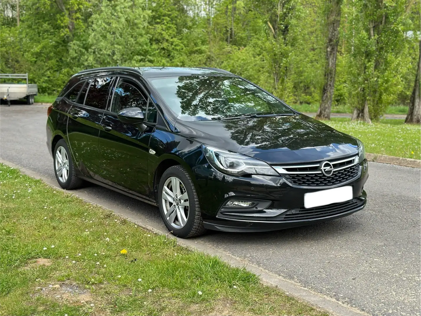 Opel Astra Sport Tourer EURO 6d Zwart - 1