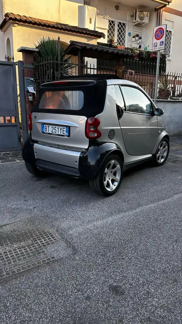 smart forTwo cabrio 0.7 benzina Grigio - 2