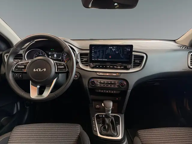 Kia Ceed view 11