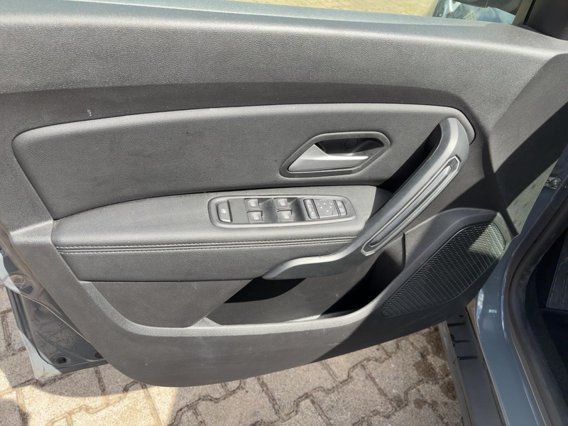 Dacia Duster Journey TCe 150 EDC — photo 9