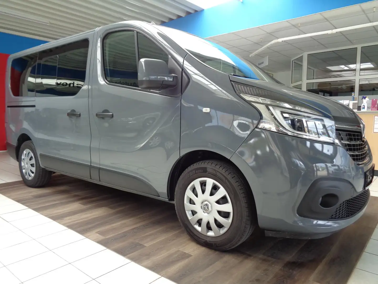 Renault Trafic L1H1Autom.Energy.PDC.9-SITZE.NAV.LED.TEM. Gris - 1