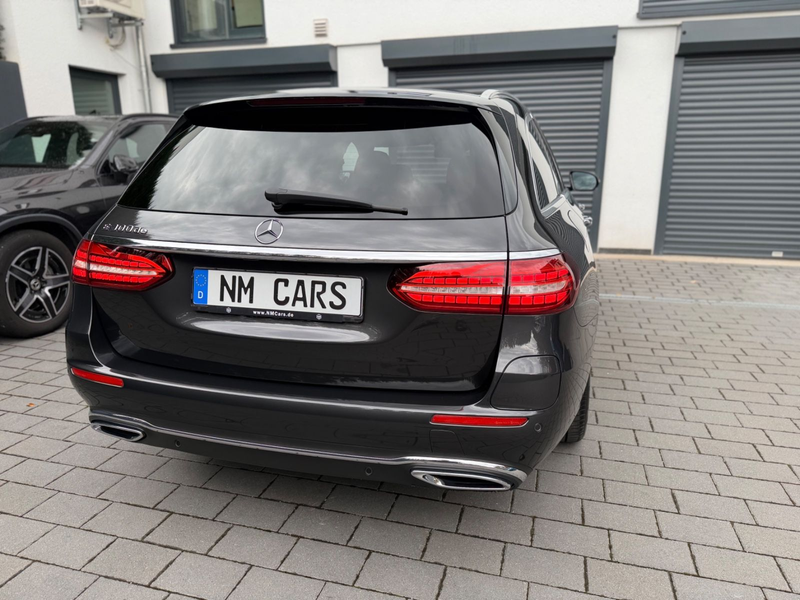 Mercedes-Benz E 300 de/EXCLUSIVE/BURMESTER/DISTRONIC/AHK/KAMER — photo 6