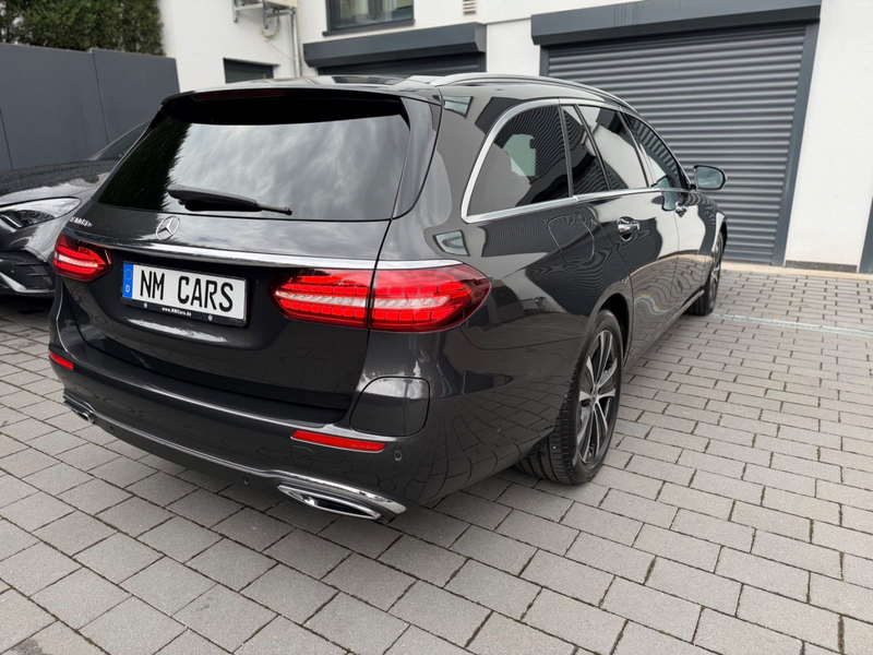 Mercedes-Benz E 300 de/EXCLUSIVE/BURMESTER/DISTRONIC/AHK/KAMER — photo 5