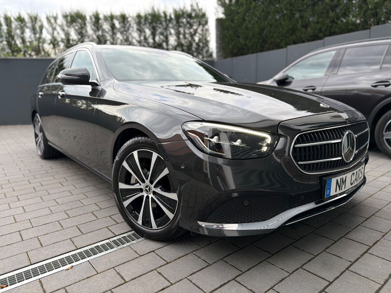 Mercedes-Benz E 300 de/EXCLUSIVE/BURMESTER/DISTRONIC/AHK/KAMER — photo 12