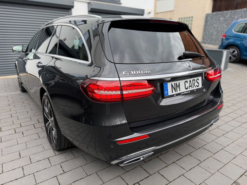 Mercedes-Benz E 300 de/EXCLUSIVE/BURMESTER/DISTRONIC/AHK/KAMER — photo 8