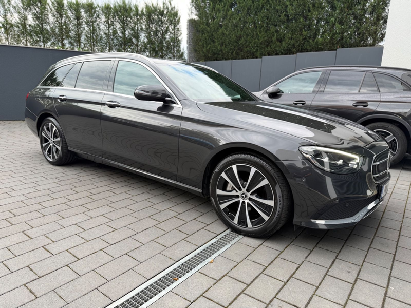 Mercedes-Benz E 300 de/EXCLUSIVE/BURMESTER/DISTRONIC/AHK/KAMER — photo 3