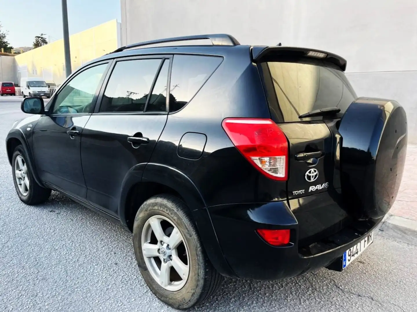 Toyota RAV 4 Todoterreno Manual de 5 Puertas Negro - 2