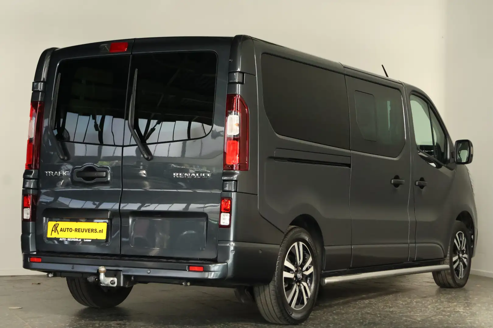 Renault Trafic 2.0 dCi 170 T29 L2H1 DC Luxe / LED / Navi / ACC / Grijs - 2