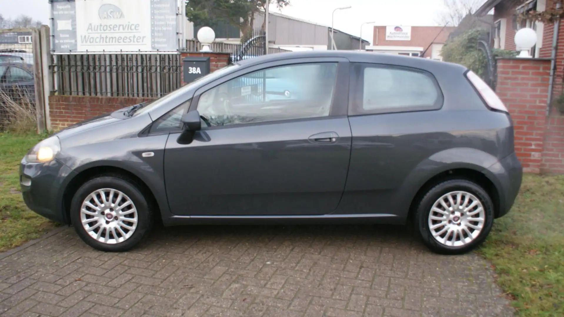 Fiat Punto Evo 1.4 Racing half automaat Grijs - 2