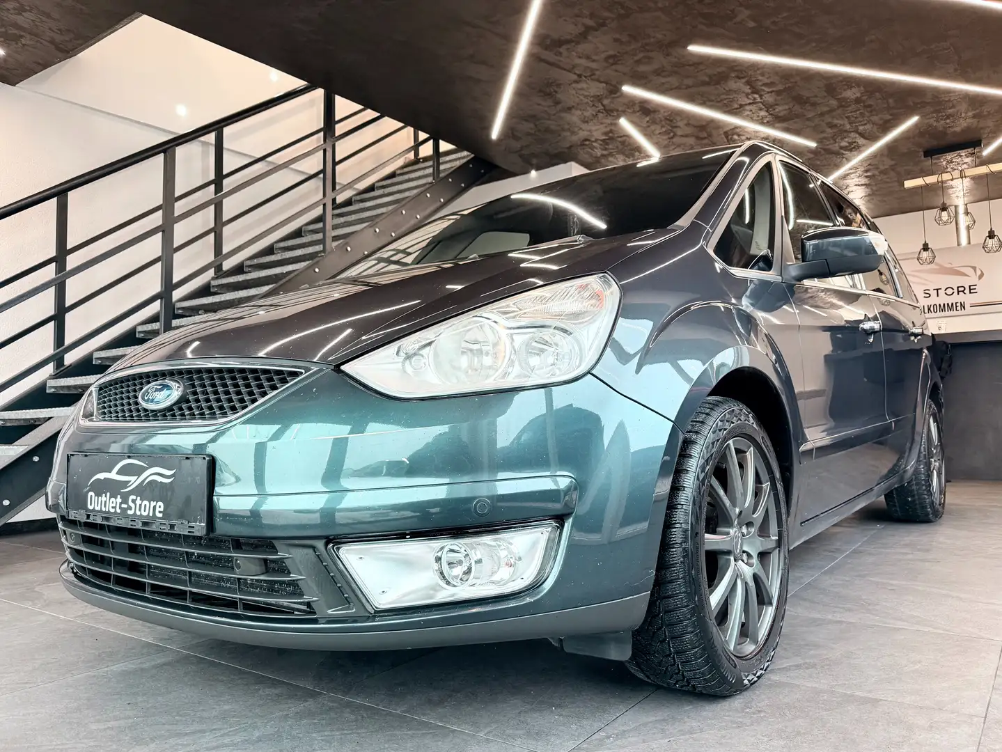 Ford Galaxy Titanium*7Sitzer*SHZ*AHK*Pickerl 09/2026* Grau - 1