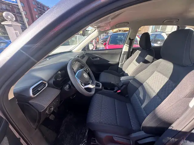 MG ZS view 3