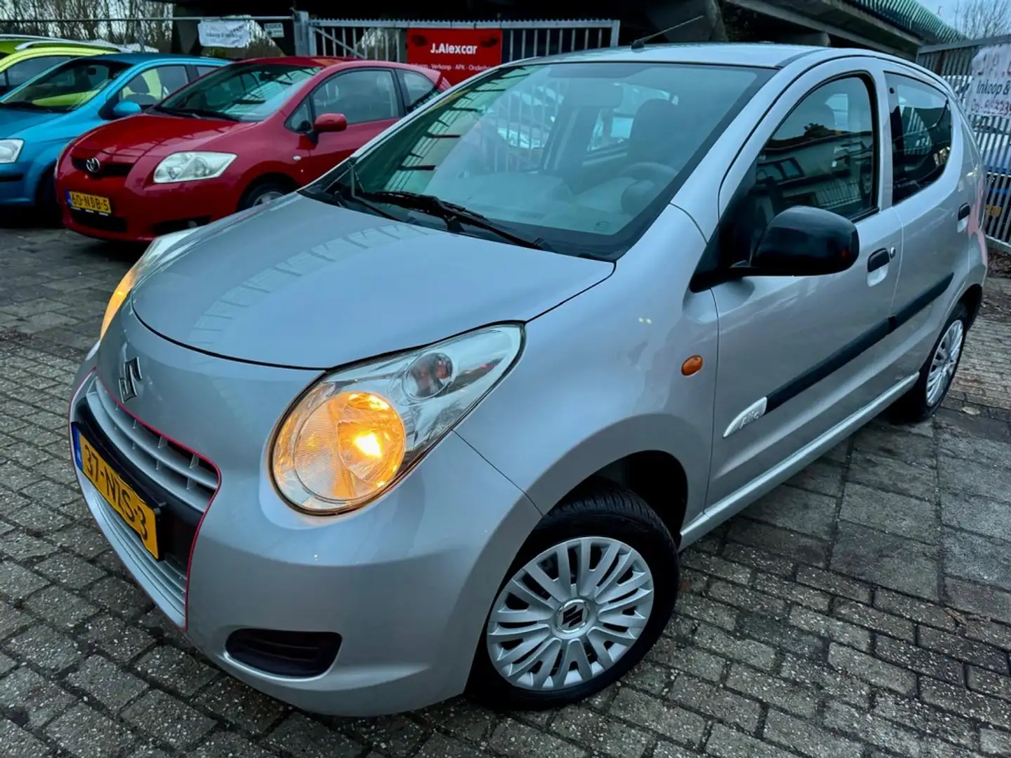 Suzuki Alto 1.0 Spirit Grau - 2