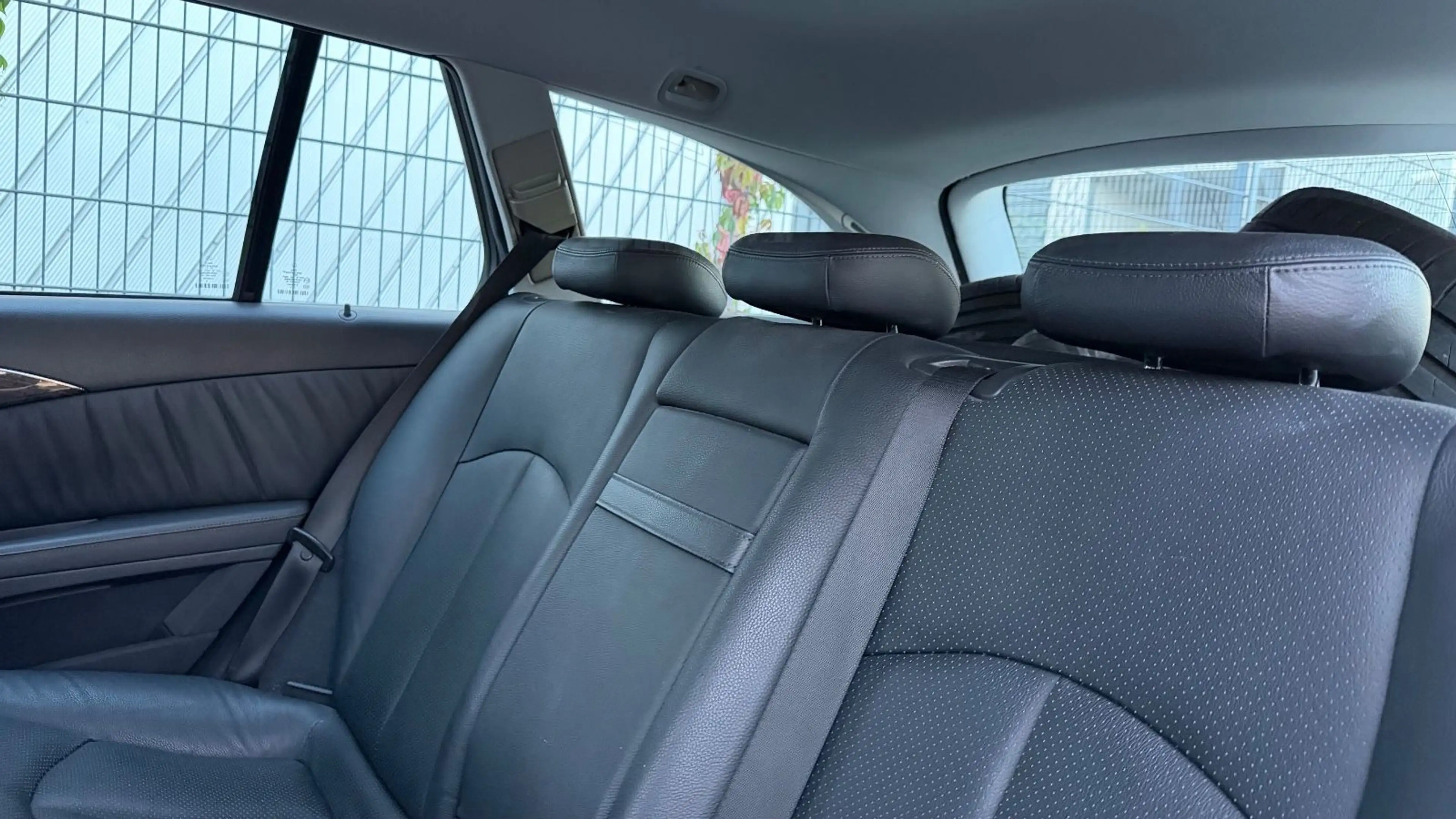 Mercedes-Benz E 280 CDI AUTOMATIK AVANTGARDE TÜV,NAVI,LEDER — photo 13