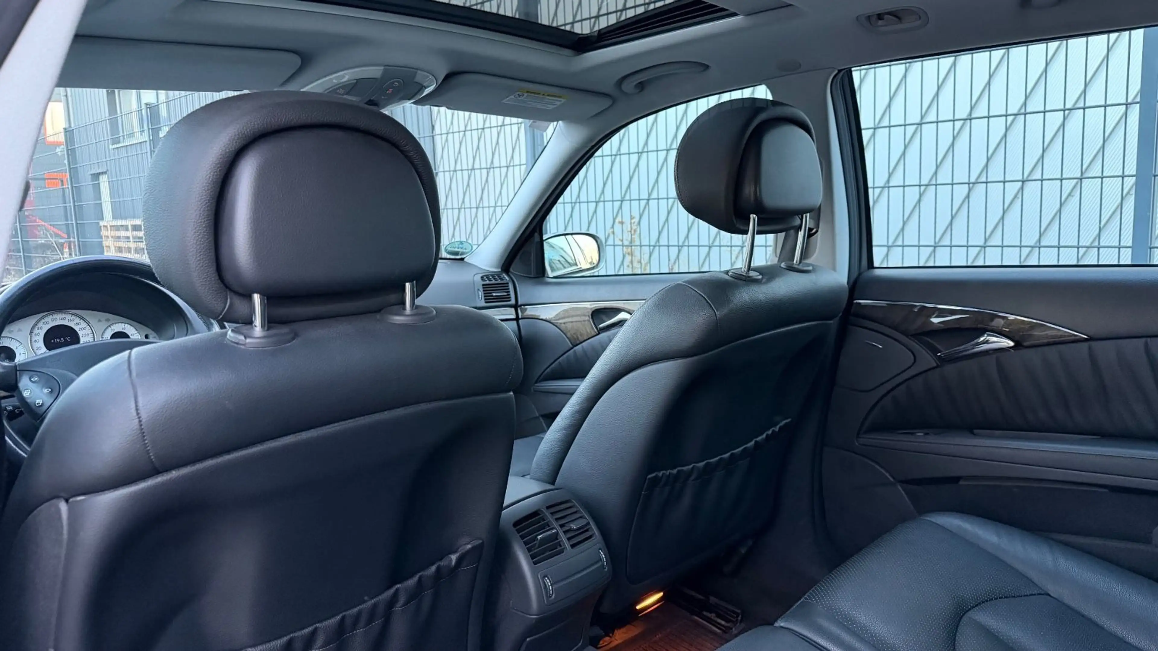 Mercedes-Benz E 280 CDI AUTOMATIK AVANTGARDE TÜV,NAVI,LEDER — photo 14