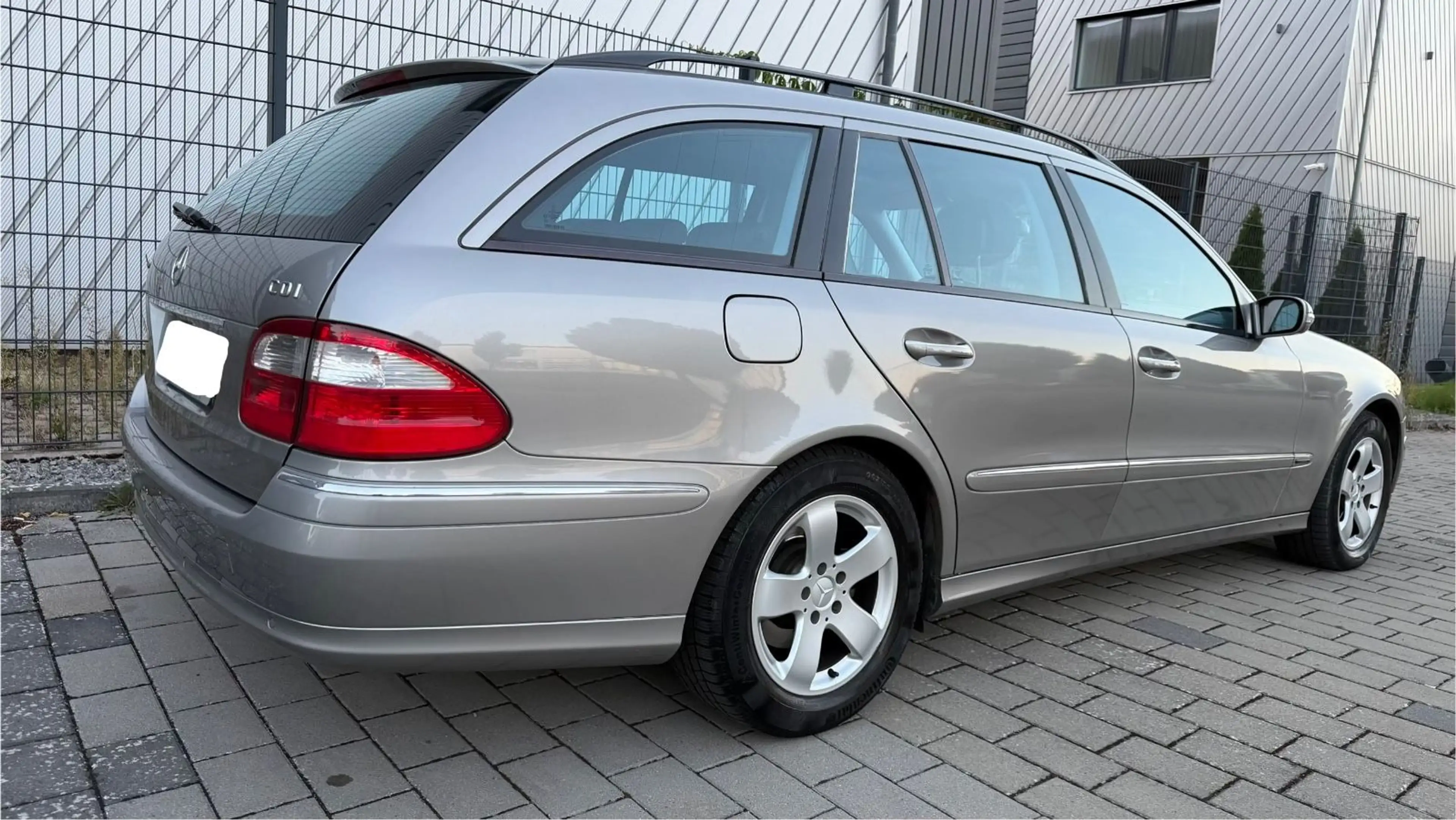 Mercedes-Benz E 280 CDI AUTOMATIK AVANTGARDE TÜV,NAVI,LEDER — photo 4