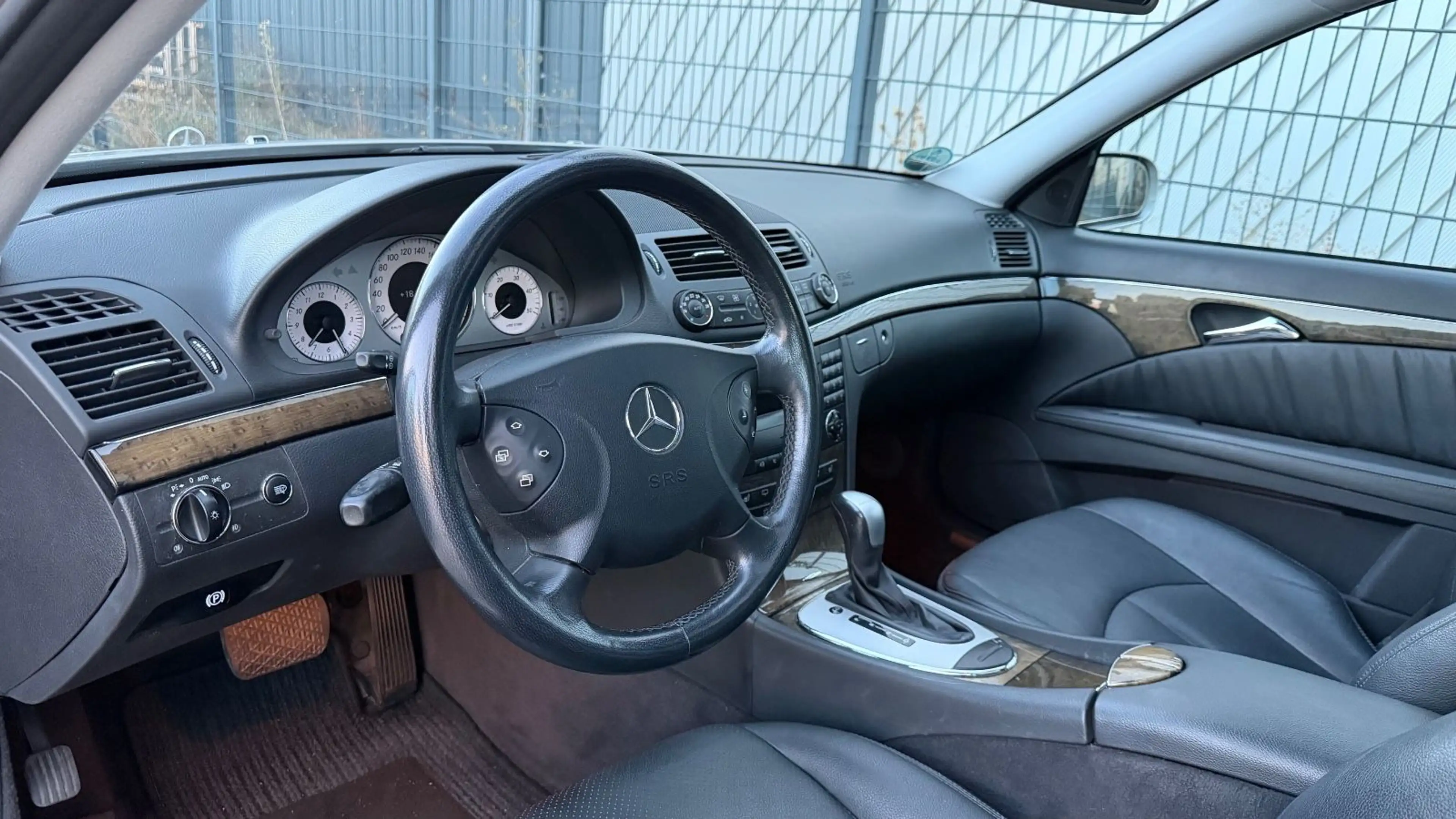 Mercedes-Benz E 280 CDI AUTOMATIK AVANTGARDE TÜV,NAVI,LEDER — photo 8