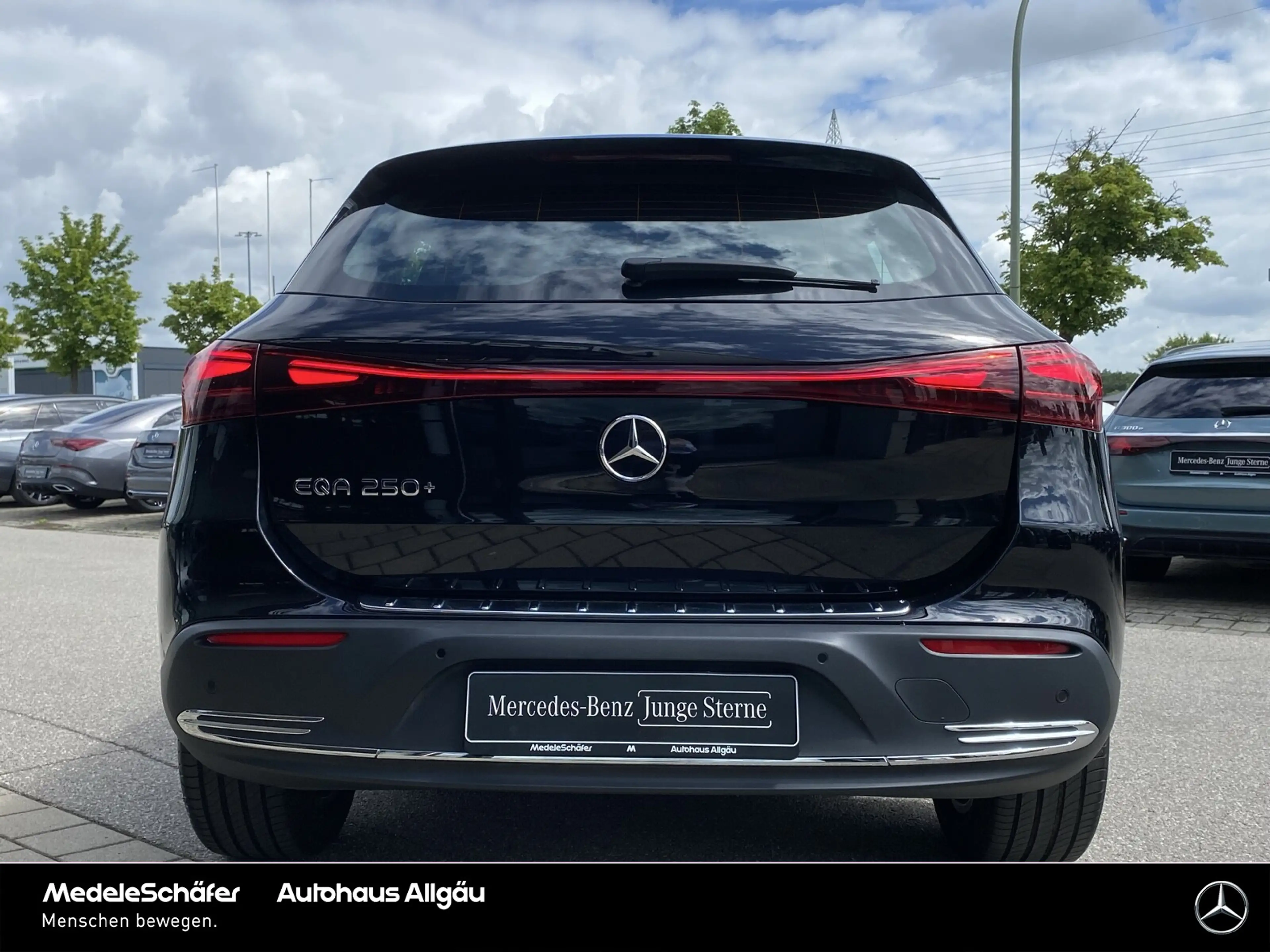 Mercedes-Benz EQA 250 EQA 250+ Progressive 18" Vorr.-Distronic LED Park — photo 5