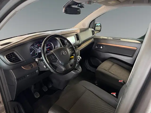 Toyota Proace view 10