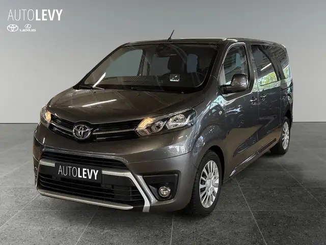 Toyota Proace view 2
