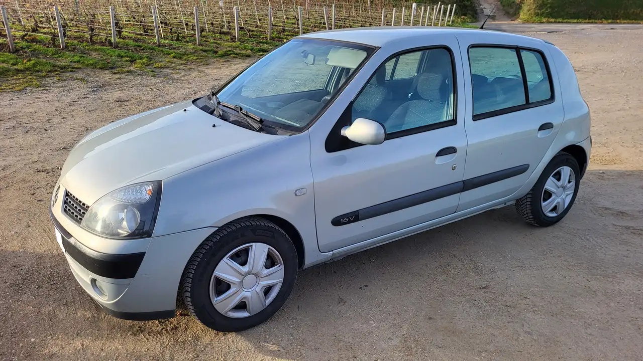 Renault Clio 1.2i 16V Authentique