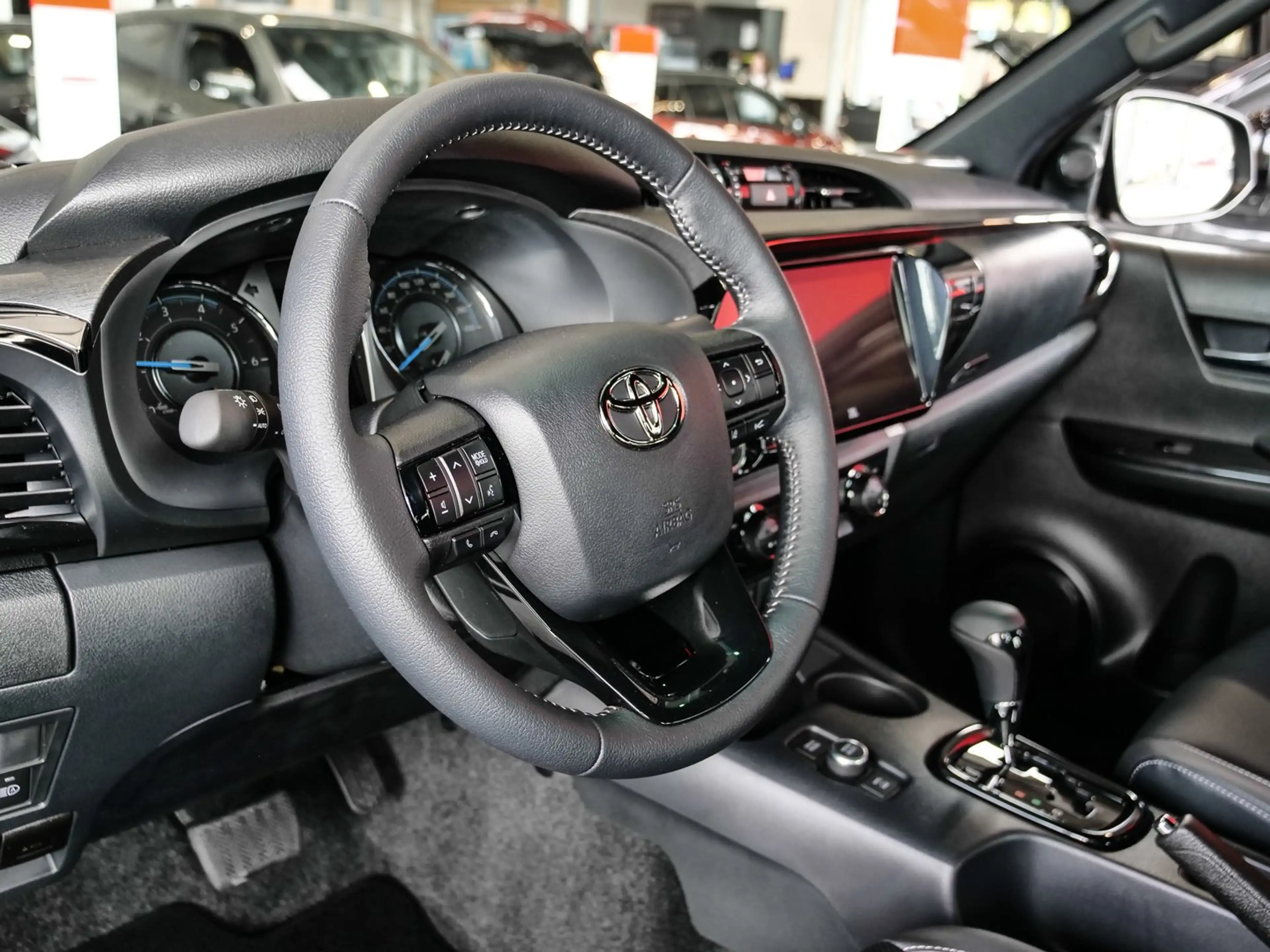 Toyota Hilux 2.8l D-4D 204 PS Double Cab 4X4 Invincible — photo 5